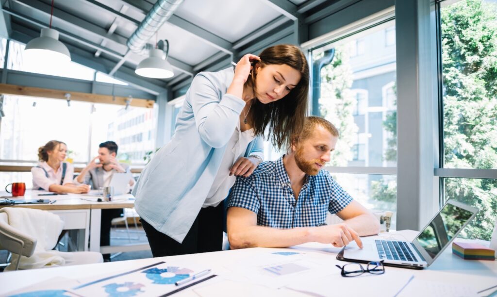 Disminución de costos en una empresa con un coworking