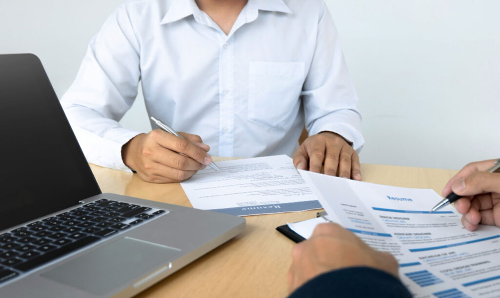 como-hacer-una-correcta-gestion-integral-del-primer-salario-registrado